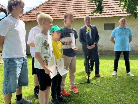 Učni čebelnjak 3